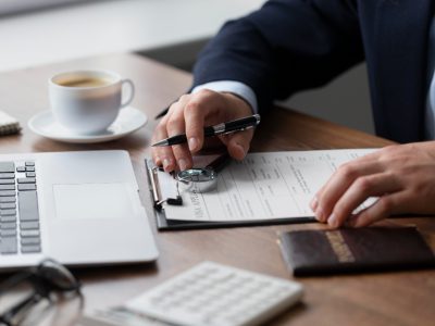 How can a truck accident lawyer help