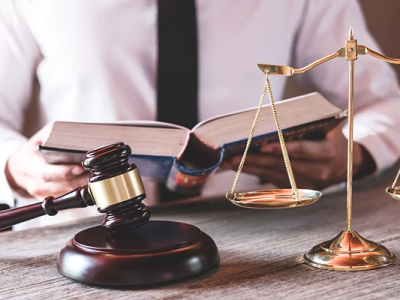 can you be a lawyer without going to law school
